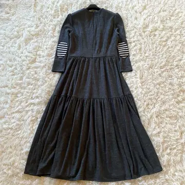 보더스 앳 발코니 엘보 패치 롱 원피스 울 티어드