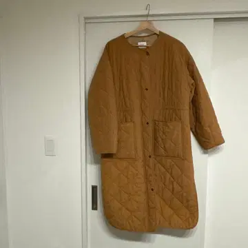브라운 퀼팅 롱 코트