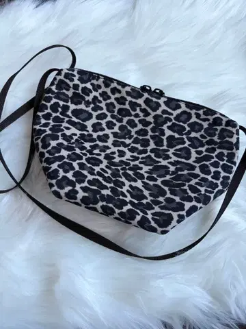 [ 새상품급 ] 에르베샤 펠리에 그린 라벨 별주 팬서 숄더백