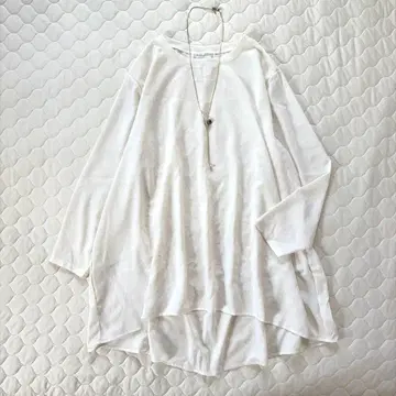 인기 상품 비어즐리 뒷 드레이프 T 블라우스 아이보리 FREE 사이즈