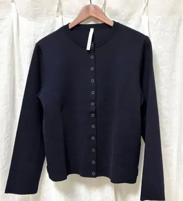 [ 익명 배송 ] AMBIDEX 크루넥 가디건 네이비