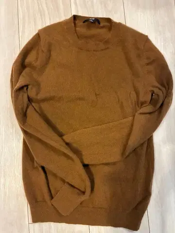 UNIQLO 브라운 캐시미어 니트