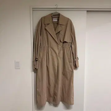 Discoat 베이지 트렌치코트