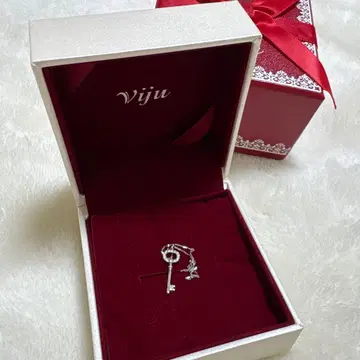 Viju 열쇠 모티브 목걸이 기프트 박스 포함