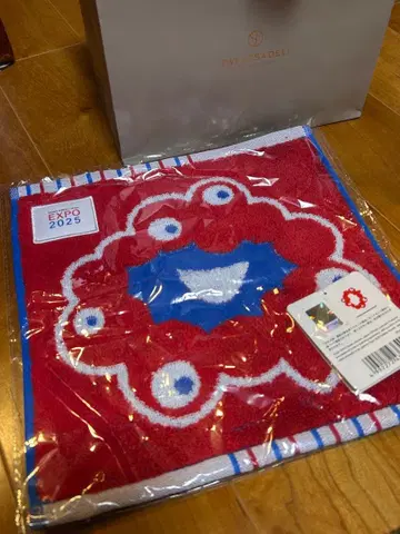 미사용 새상품 EXPO 2025 미야쿠미야쿠 핸드 타월 빨간색