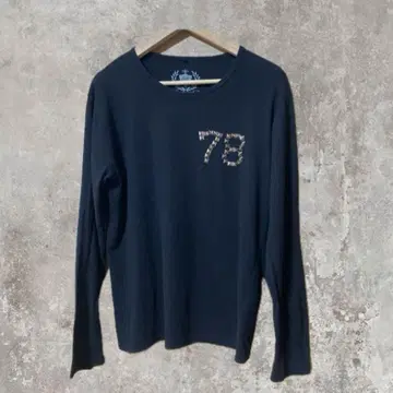 스터드 큐빅 Y2K 00s 다크웨어 아카이브