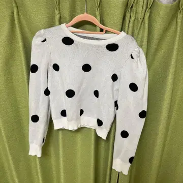 도트 무늬 퍼프 슬리브 니트 스웨터