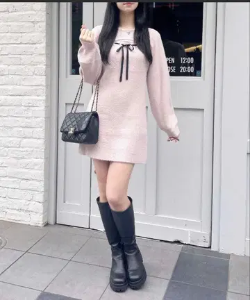 페더 데콜테 오픈 니트 원피스 INGNI 온라인 완판