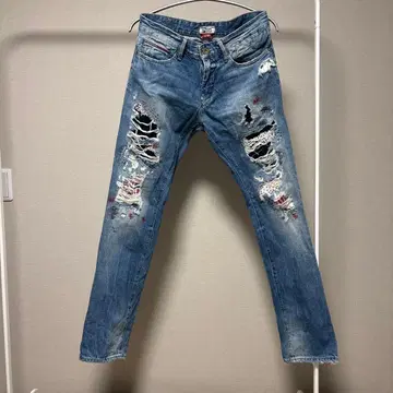 HILFIGER DENIM 데미지 가공 슬림핏 데님