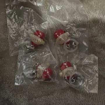 산리오 캐릭터즈 딸기 메지루시 액세서리 폼폼푸딩