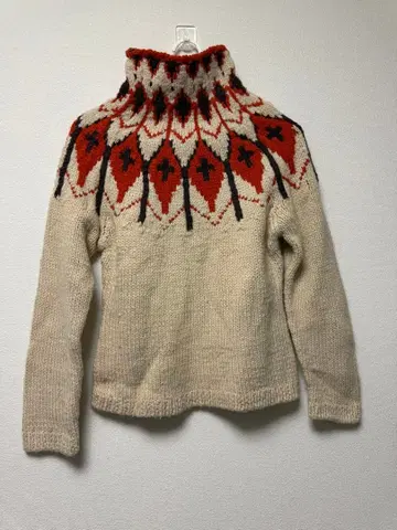 여성용 니트 스웨터 하이넥 긴팔 겨울 의류 M 사이즈 노르딕풍