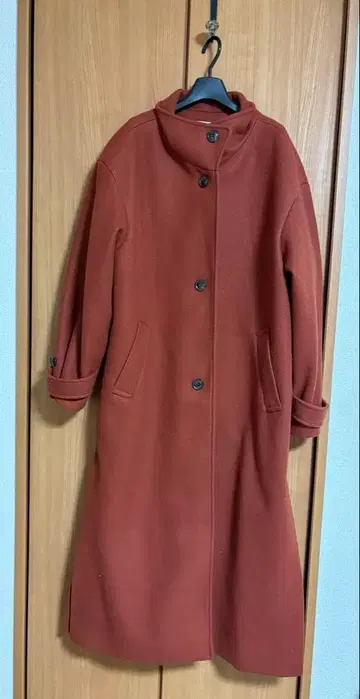 Discoat 울라이크 스탠드 코트 브라운