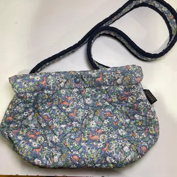 LAVENHAM 라벤햄 꽃무늬 동물 패턴 퀼팅 숄더백