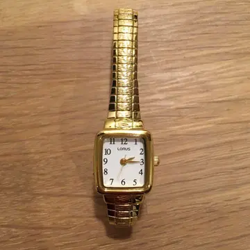 시착만 한 상품 LORUS 렉탱귤러 손목시계 RPH56AX5