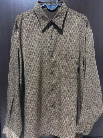 [ 개성파 구제 의류 ] 기하학 패턴 브라운 긴팔 셔츠