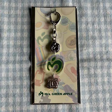 미세스 그린애플 랜덤 참 키링 로고