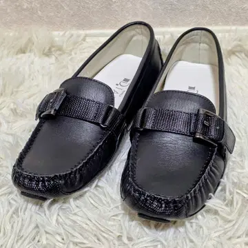 새상품급 DIANA 드라이빙 로퍼 가죽 블랙 22.5cm