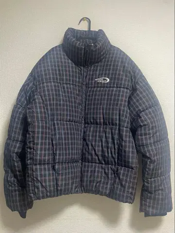 체크 무늬 다운 자켓