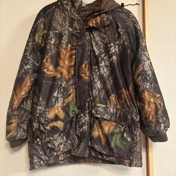 Remington 리얼트리 패턴 짧은 기장의 다운 자켓