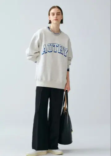 새상품급 AUTRY 로고 맨투맨 멜란지 코튼