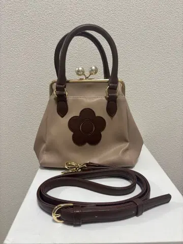 마리콴트 펄 가마구치 미니 토트 숄더백 베이지