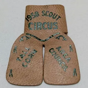 1958년 보이 스카우트 50s 가죽 슬라이드 반다나 고정 아이오와주