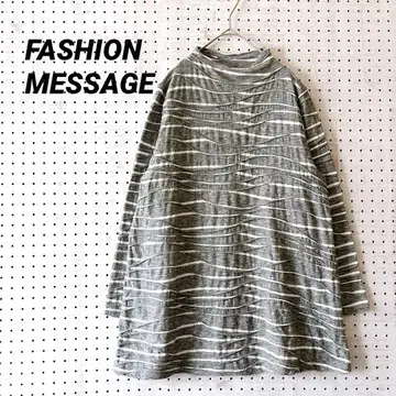 패션 메시지 티셔츠 변형 스트라이프 패턴 모크넥 그레이 계열