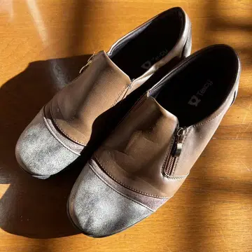 [새상품급] Texcy 지퍼 달린 신발 로퍼 브라운 실버