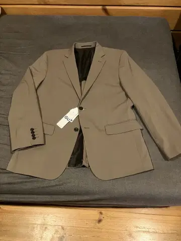 미사용 새상품 GU 방주름 테일러드 자켓 XL 베이지 가격표 포함