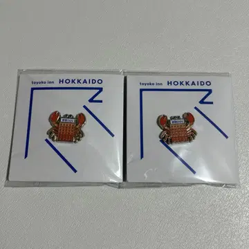 새상품 [ 토요코인 홋카이도 핀 배지 ] 2개 게 Toyoko inn