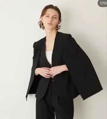 컨디션 최상 엘리 ELLIE 케이프 자켓 블랙 테일러드 자켓