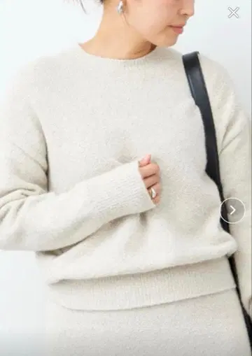 두지엠 클라세 BLENDFOX BOUCLE 크루넥 풀오버