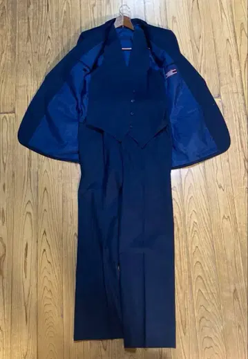 DURBAN 더반 3피스 수트 쓰리피스 수트 울 수트