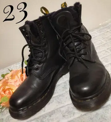 닥터마틴 8홀 숏부츠 본격 가죽 블랙 23