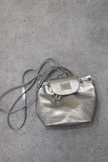 실버 백팩 한국 leterie