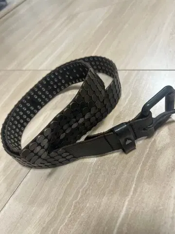 HTC 스터드 벨트 36인치