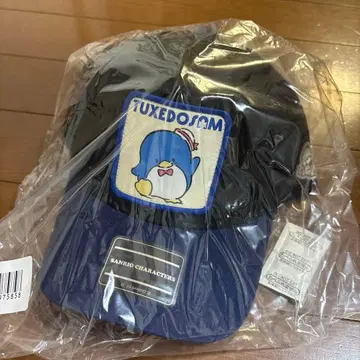 턱시도샘 캡 SANRIO