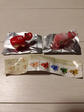 [ 신 ] 빨간 소 캡슐 토이 행운의 물건 2개 세트