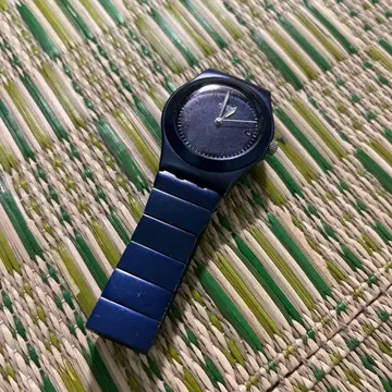 네이비 swatch 시계