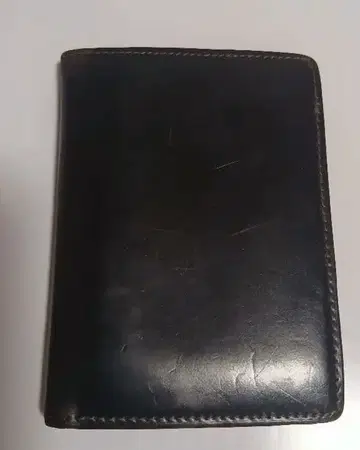 블랙 가죽 이단 접이식 지갑