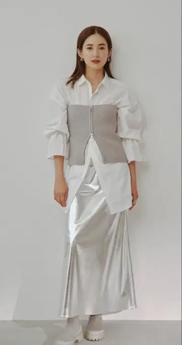 emmi 벨 슬리브 셔츠 화이트