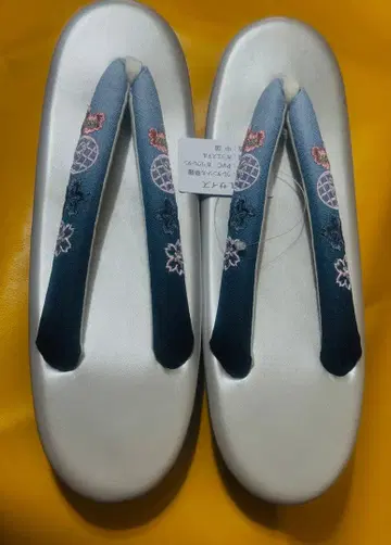 조리 실버 파랑 그라데이션 꽃무늬 자수