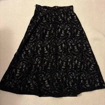 스트로베리 필드 블랙 레이스 스커트