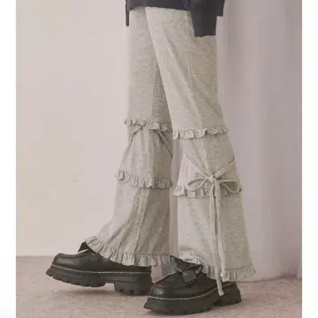 merry jenny 프릴 리브 플레어 팬츠 그레이