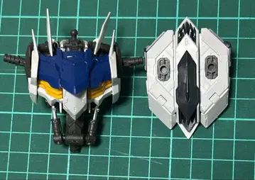 MG 1/100 건담 발바토스 루푸스 상반신 백팩