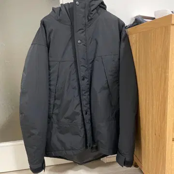 이지스 퓨전 다운 자켓 블랙 M 사이즈