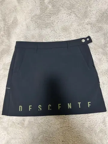 데상트 골프 스커트