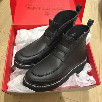 HUNTER 레인부츠 로퍼 디자인