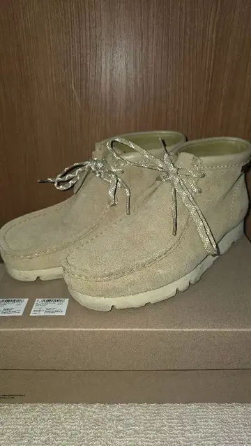 CLARKS 왈라비 부츠 GORE-TEX 메이플 스웨이드