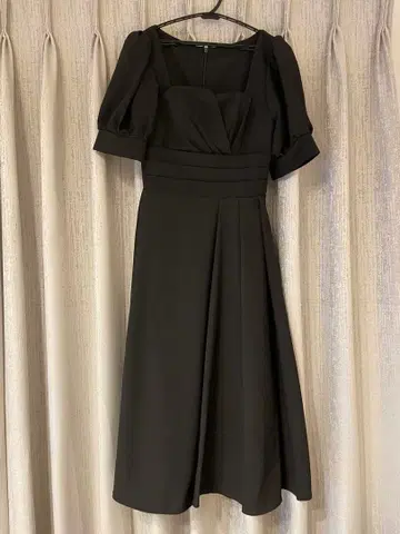 엘레강트한 블랙 원피스 드레스